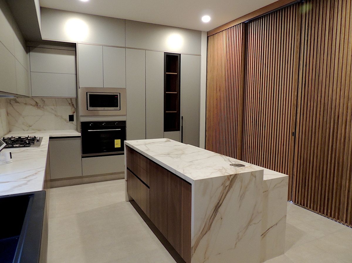 15 de 38: Cocina cerrada