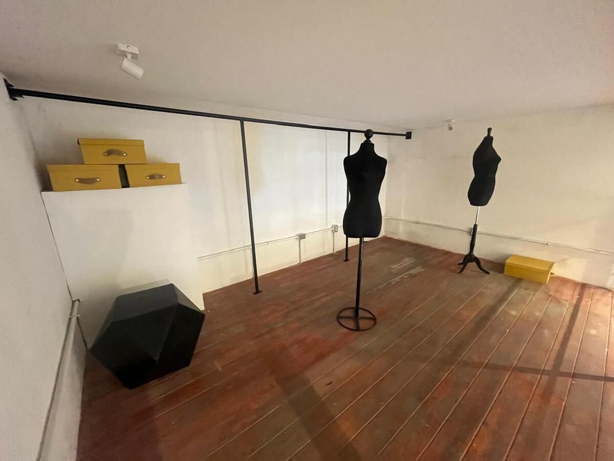 13 de 15: AREA DE VENTA