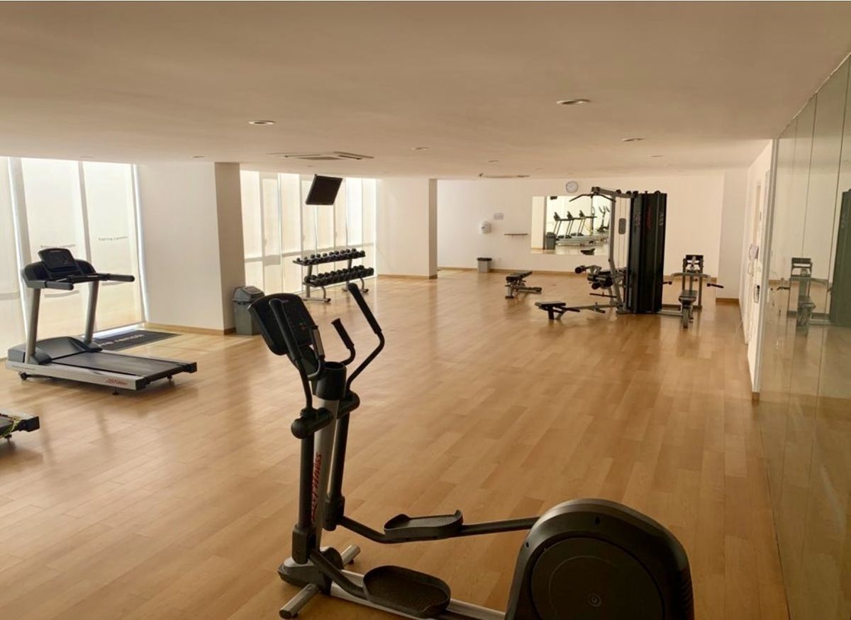 7 of 17: GIMNASIO