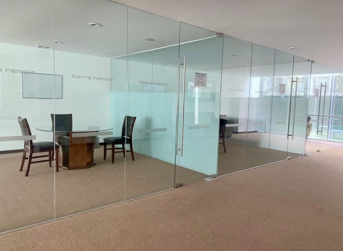 10 of 17: BUSINESS CENTER