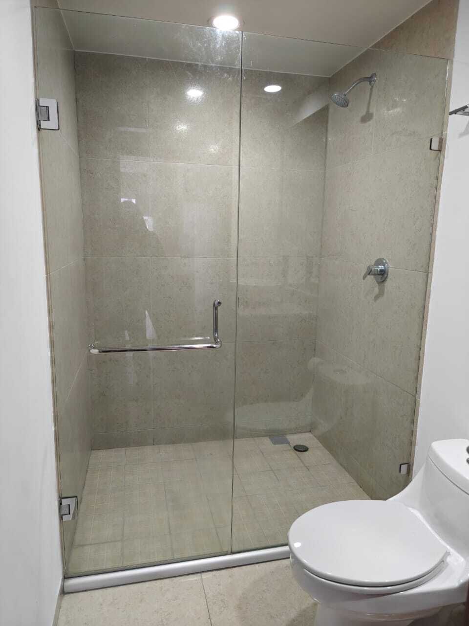 11 of 17: BAÑO