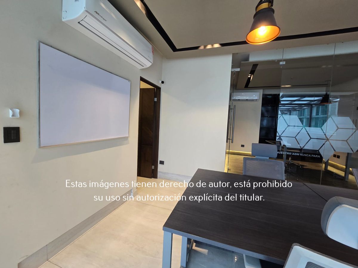 3 of 16: Oficina en Venta en Valle Oriente
