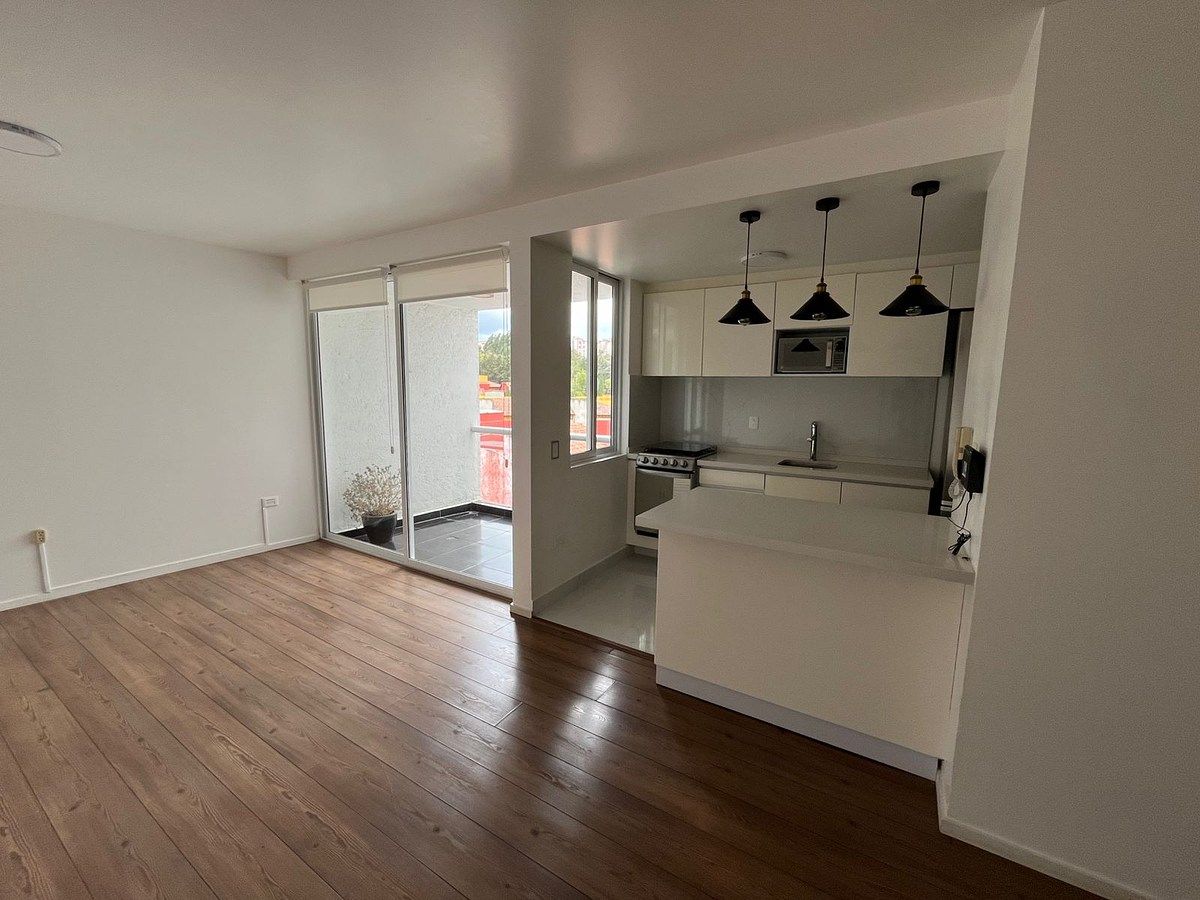 18 de 18: Comedor y cocina