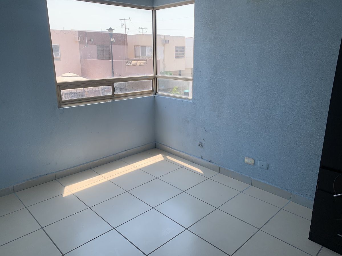 Casa en Lomas Terrabella, Tijuana, foto 21 de 27