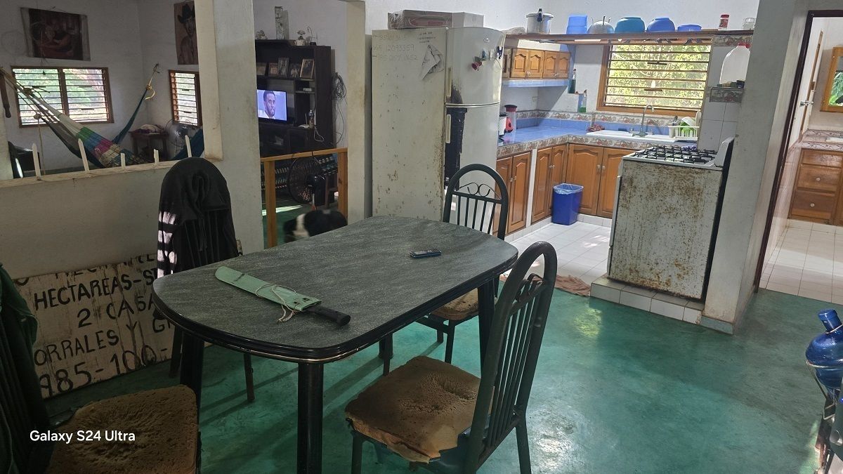 10 de 28: Comedor, casa principal