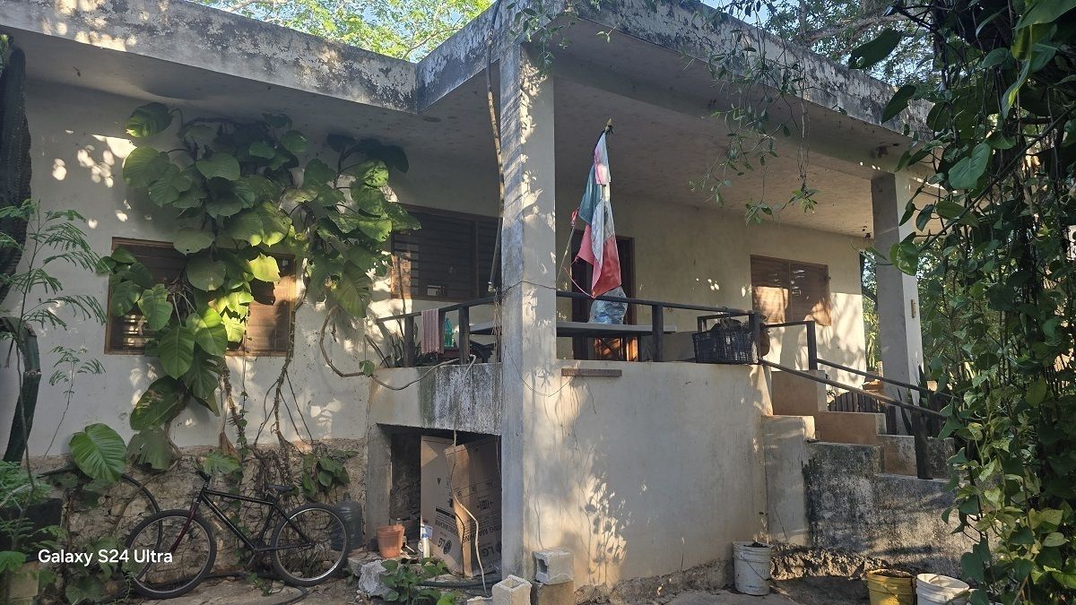 1 de 28: Fachada de la casa principal