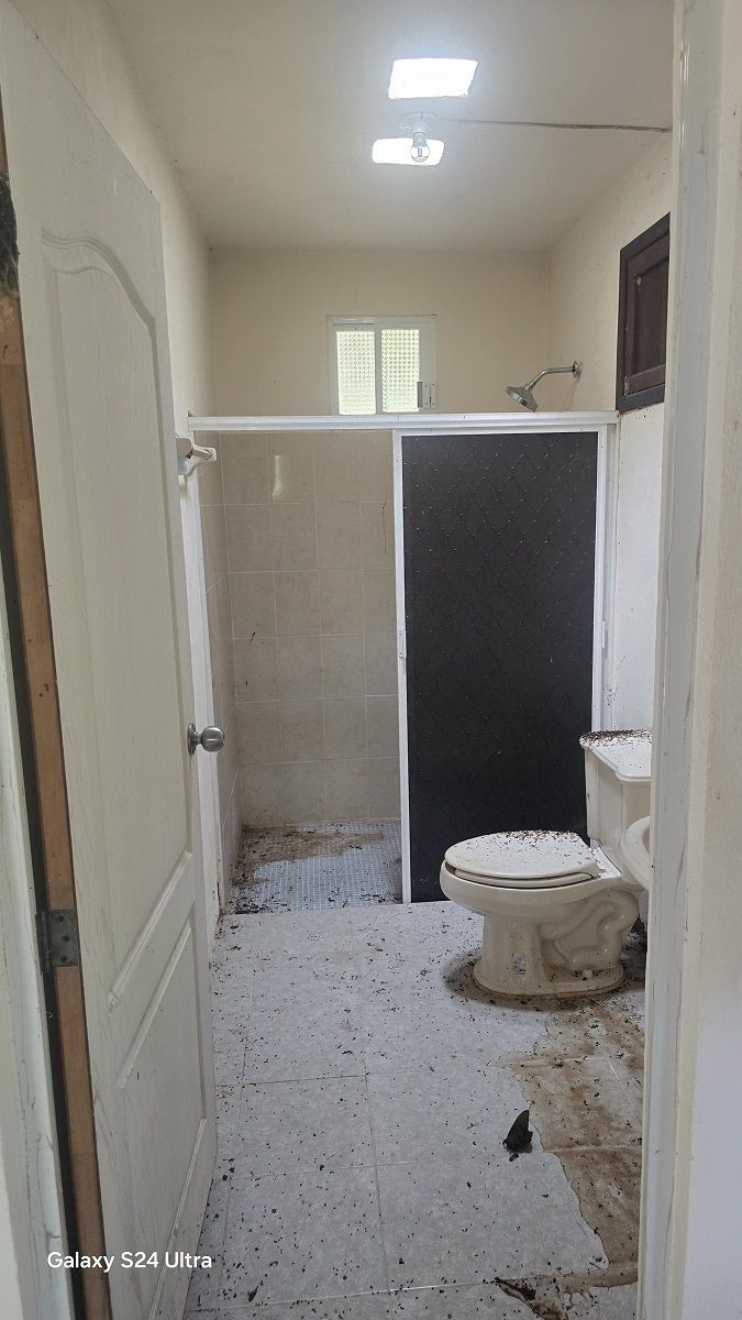 4 de 28: Baño de la casa