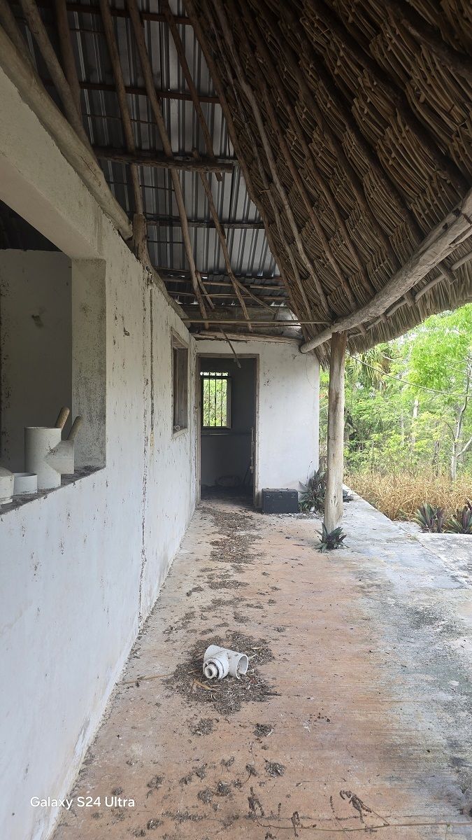 13 de 28: Otra área del corredor de la casa