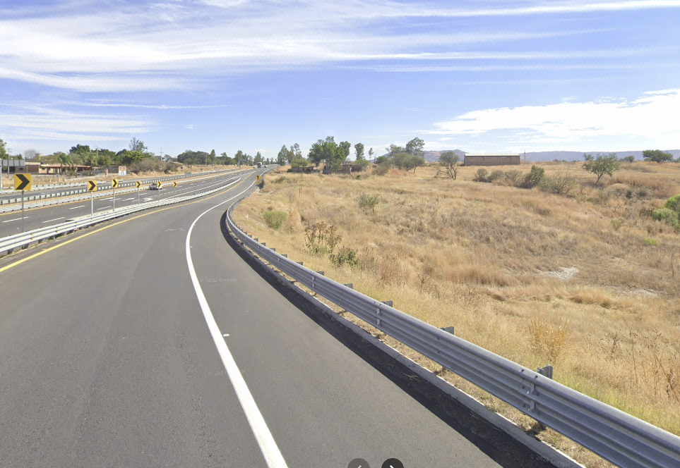 Strategic Land for Sale in Zapotlanejo – At the Foot of the Macrolibramiento - foto 4
