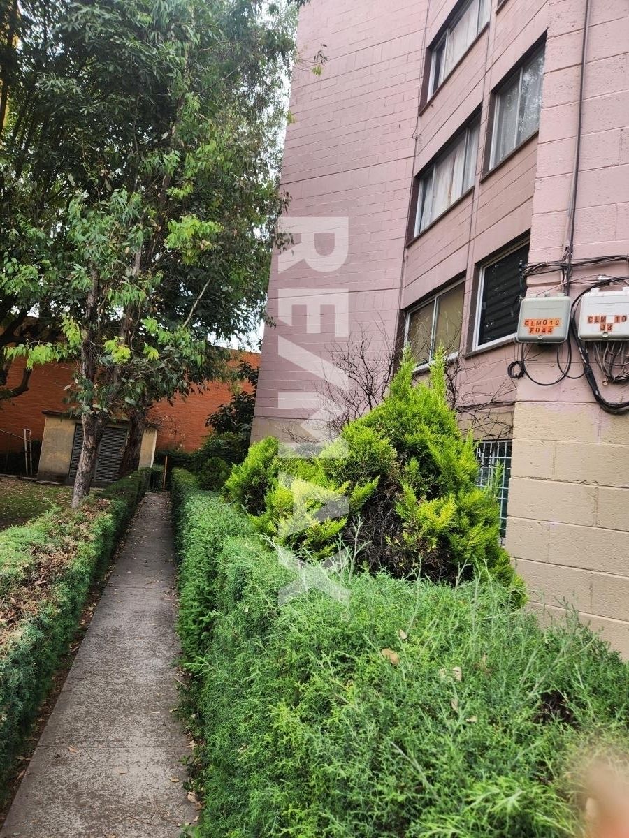 Acceso a Jardín y área de tendido