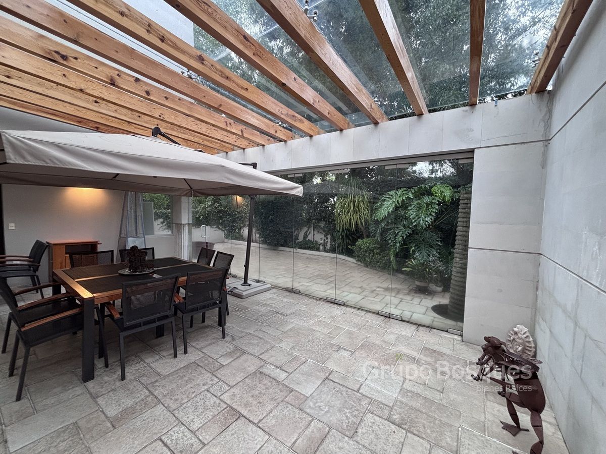 5 de 33: Terraza techada