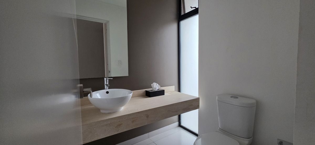 4 de 17: Medio baño