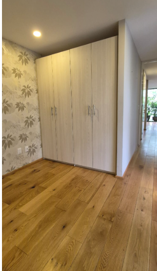 3 of 11: closet en amabas habitaciones
