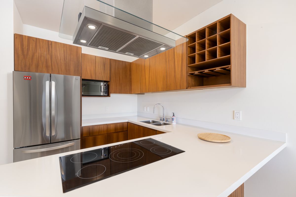 5 of 17: Cocina equipada