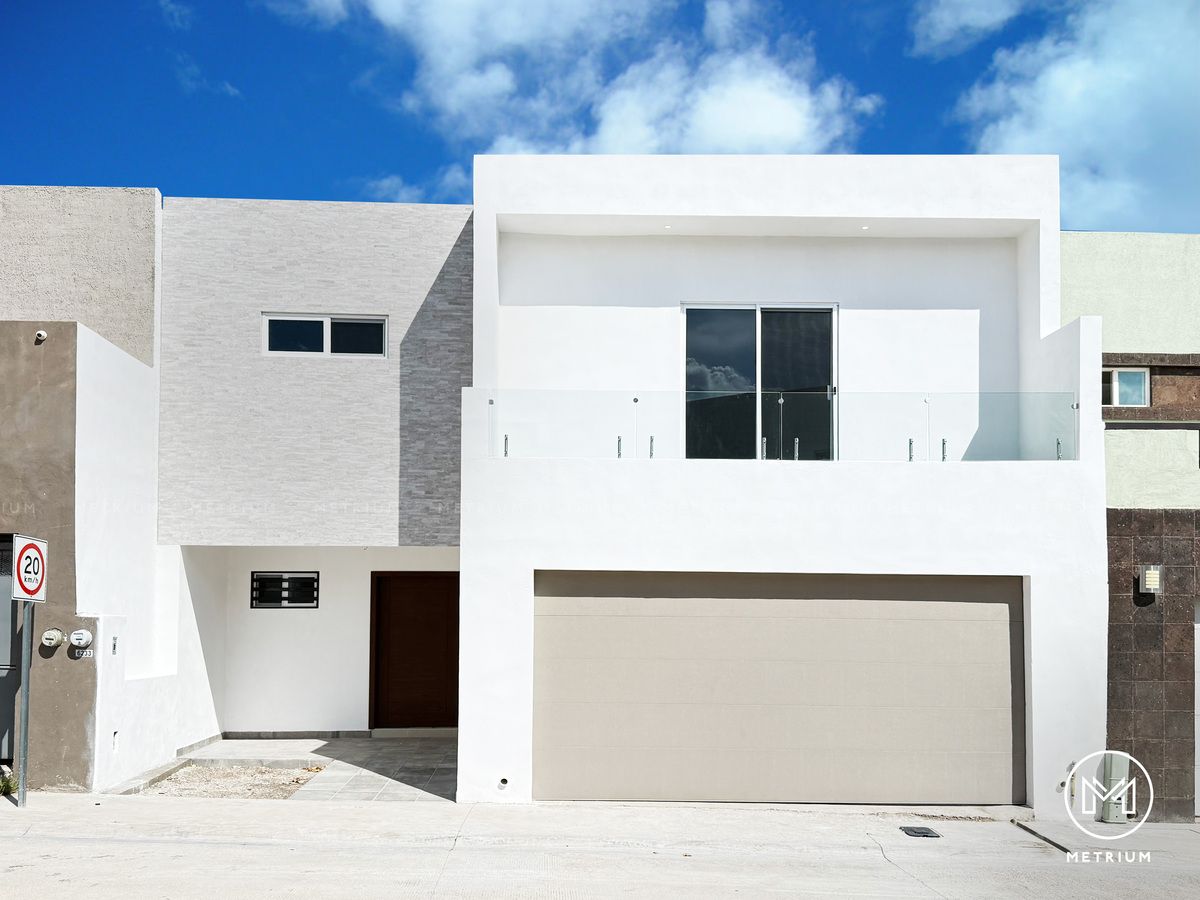 1 de 29: Fachada Principal