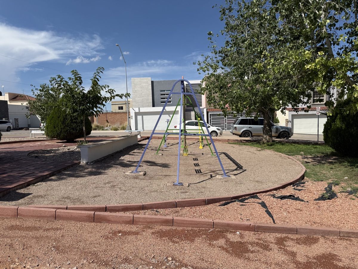 29 de 31: Area de juegos infantiles