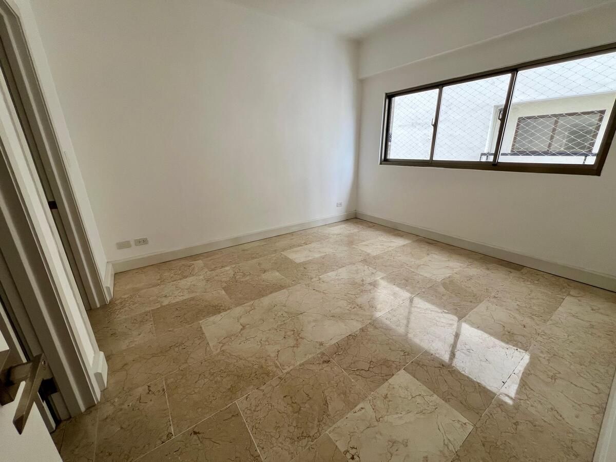 8 de 12: Habitación