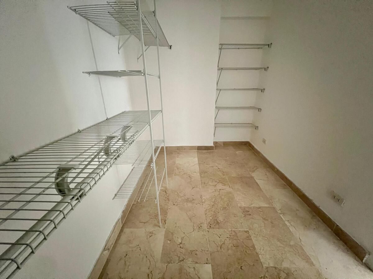 11 de 12: Closet
