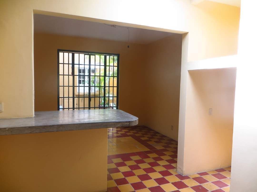 VENDO CASA COL. AMERICANA SUPER UBICADA, CERCA DE CHAPU. - foto 4