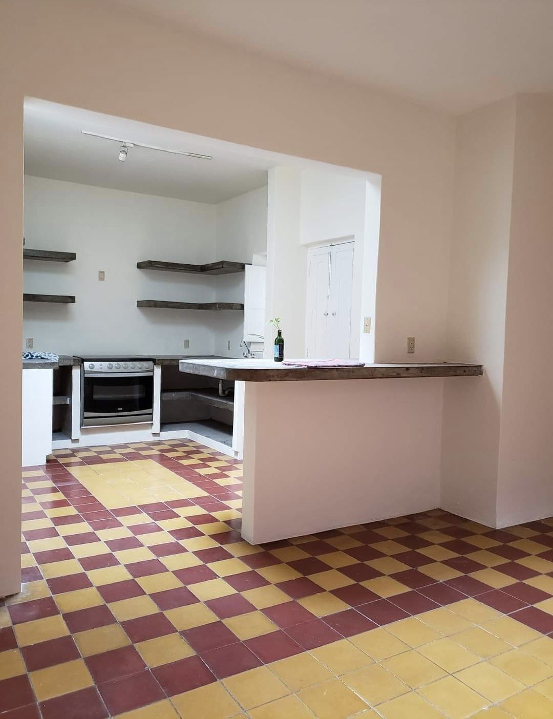 VENDO CASA COL. AMERICANA SUPER UBICADA, CERCA DE CHAPU. - foto 5
