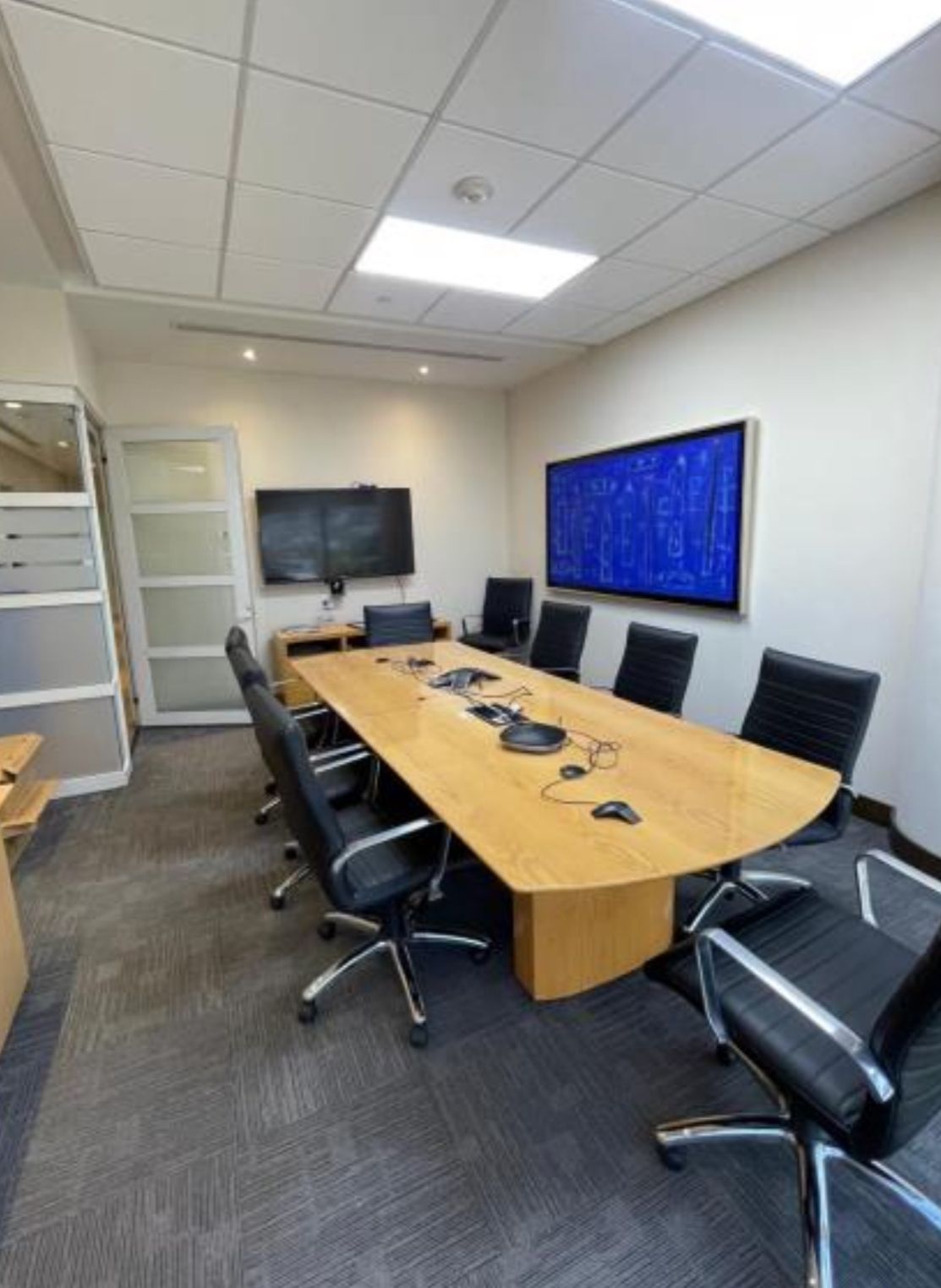 OFICINA ACONDICIONADA EN RENTA EN SAN PEDRO