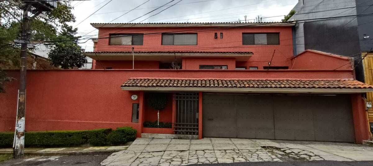 2 of 27: FACHADA