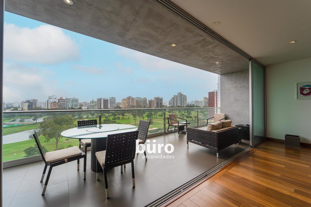 1 de 34: Amplia terraza con linda vista