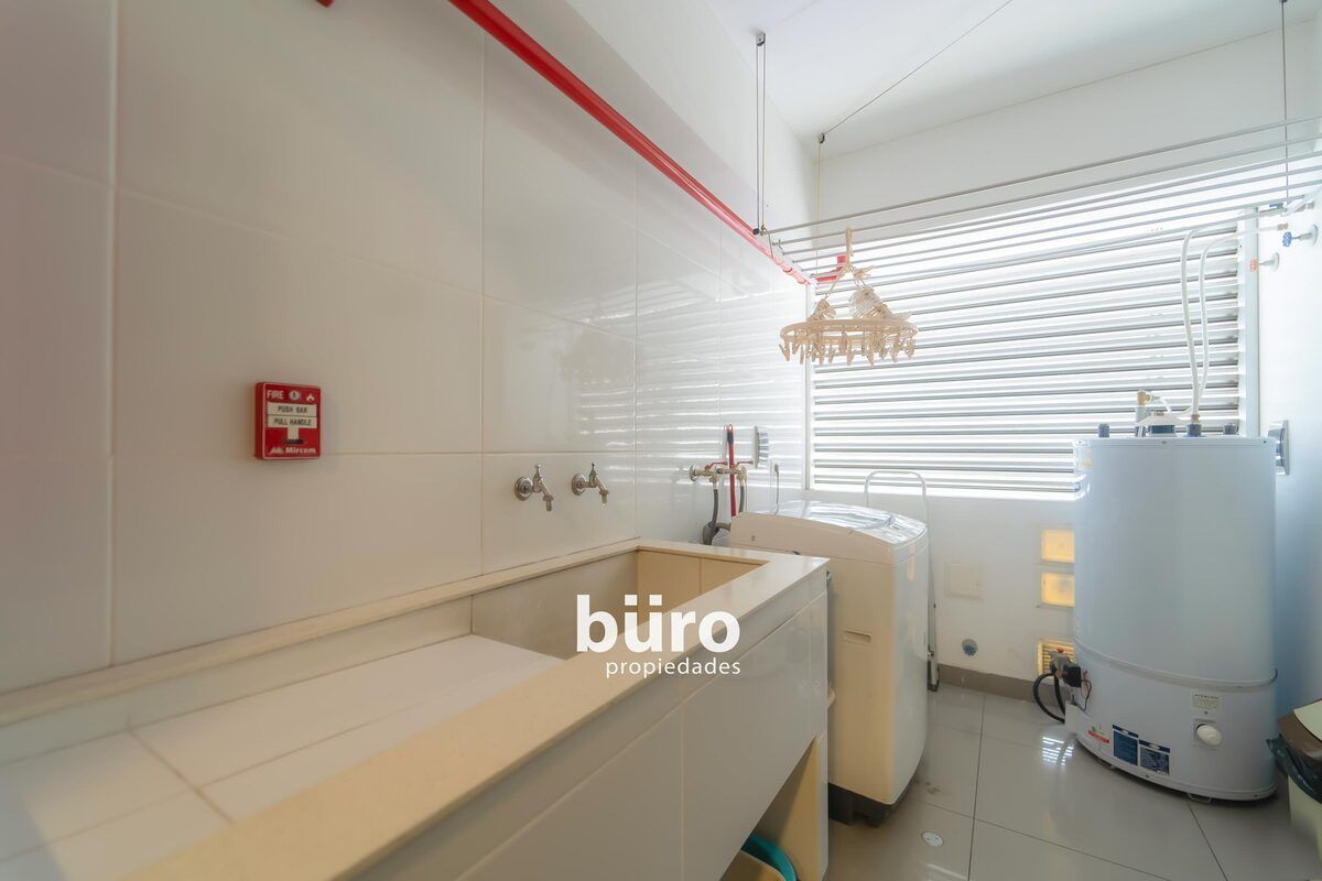 27 de 35: Lavandería