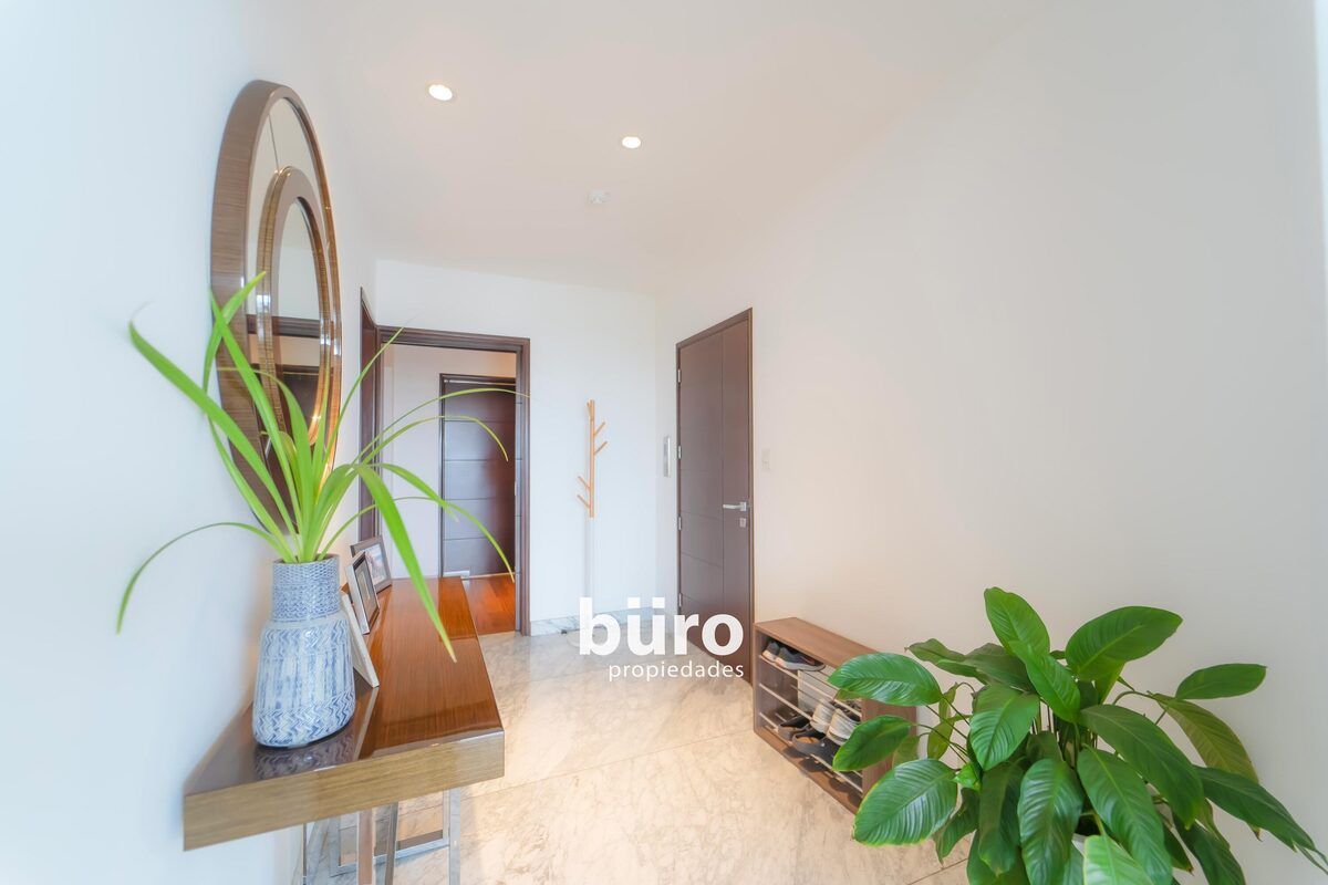 18 de 35: Ingreso al dpto.