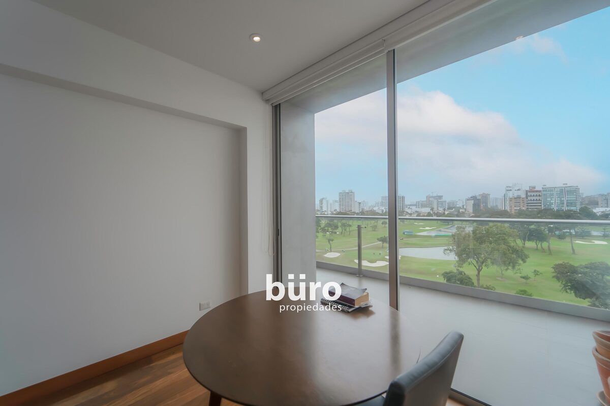 15 de 35: Espacio para salita dormitorio principal