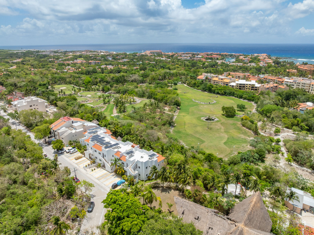 4 of 21: Puerto Aventuras scenery