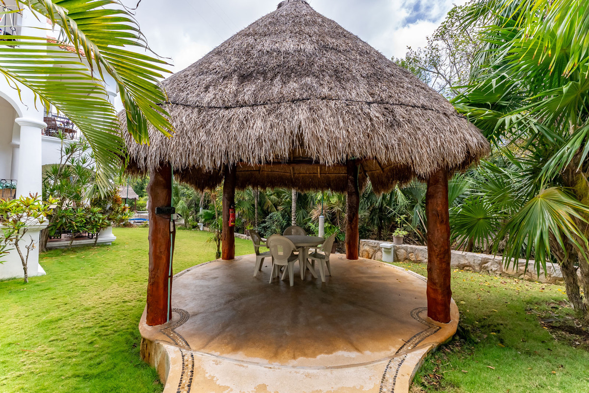 17 of 21: pool palapa