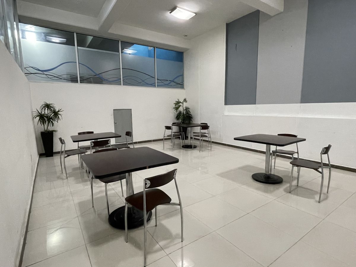 19 de 20: Salón de Usos Múltiples