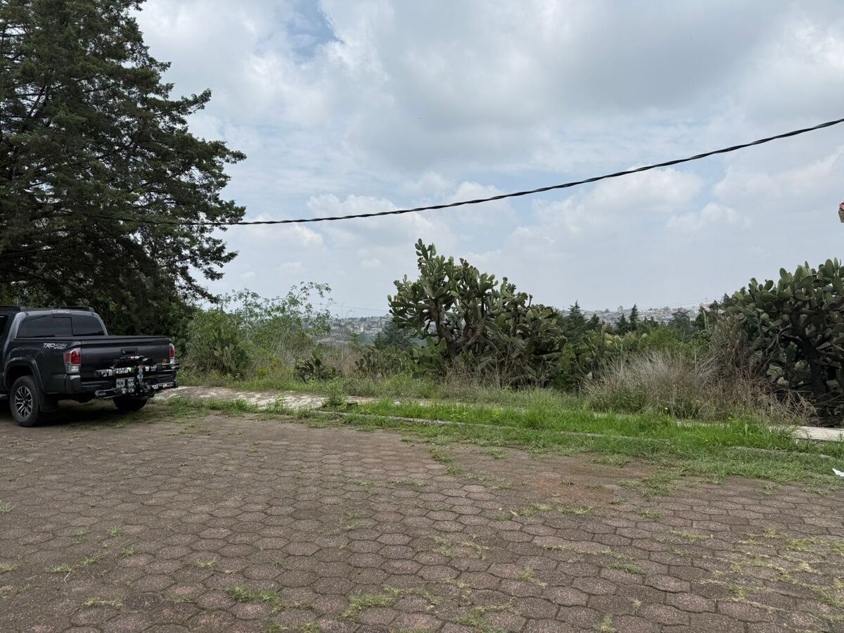 2 de 7: CALLES ADOQUINADAS