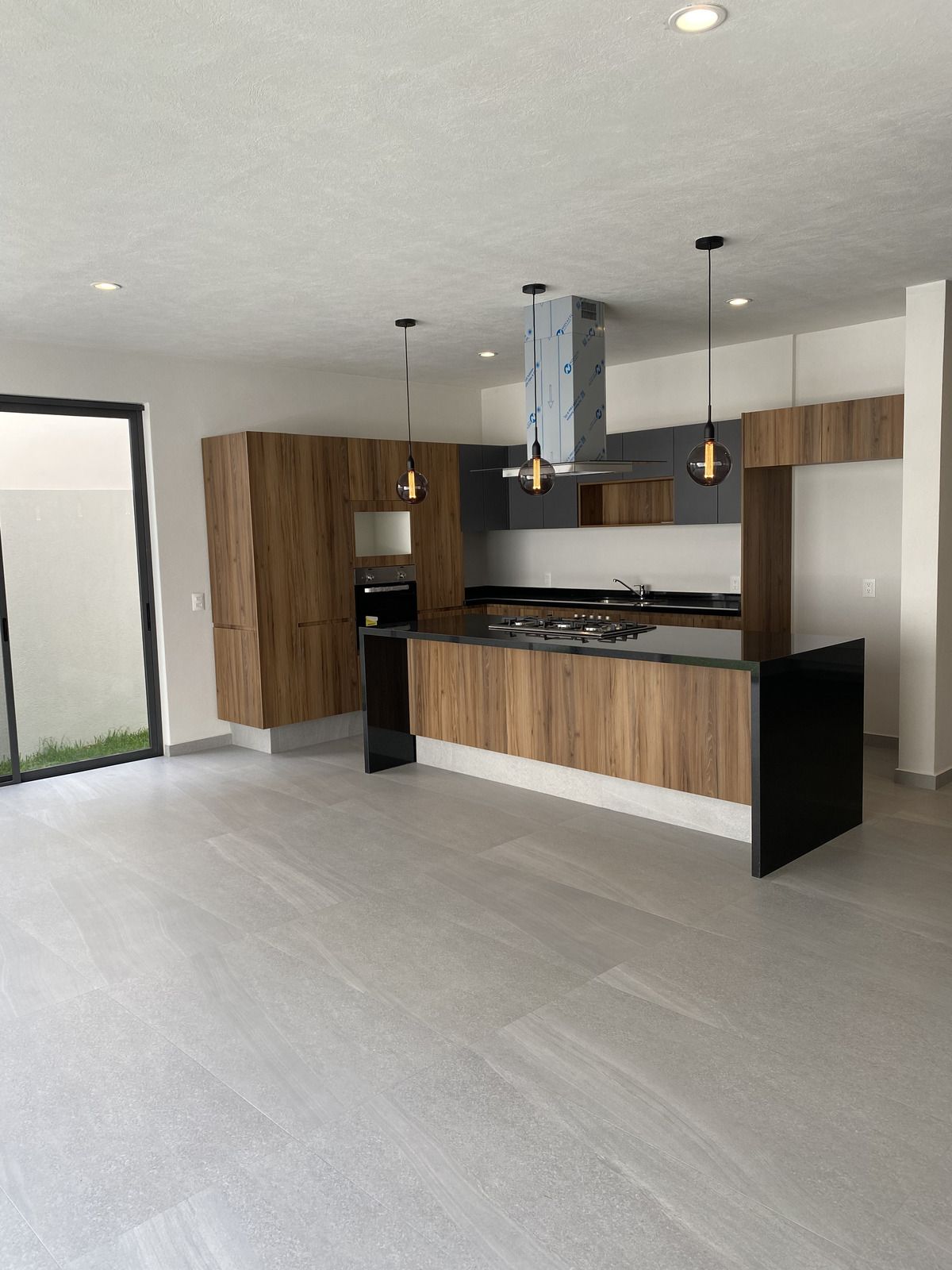 2 de 33: COCINA- SALA