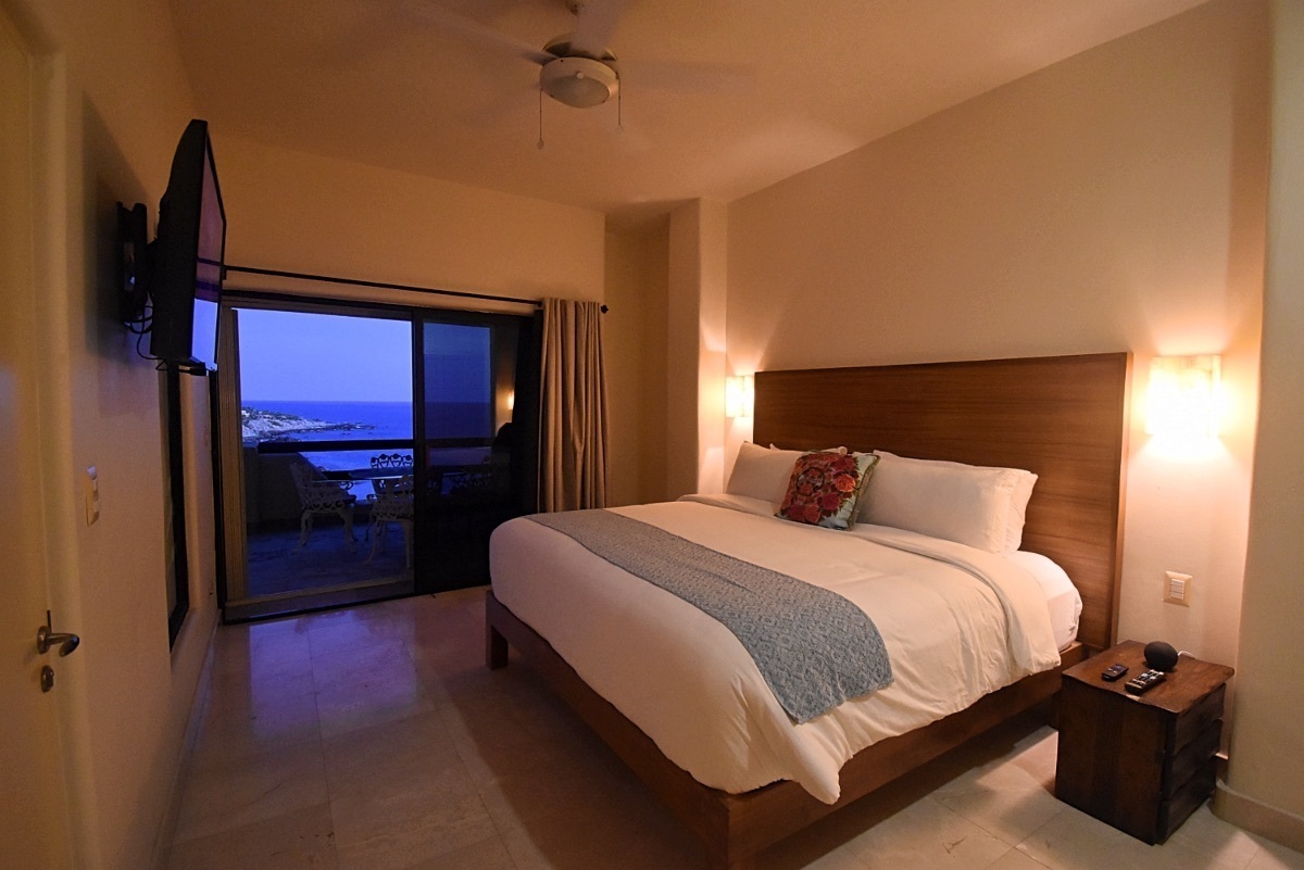 7 de 50: Master bedroom ocean view