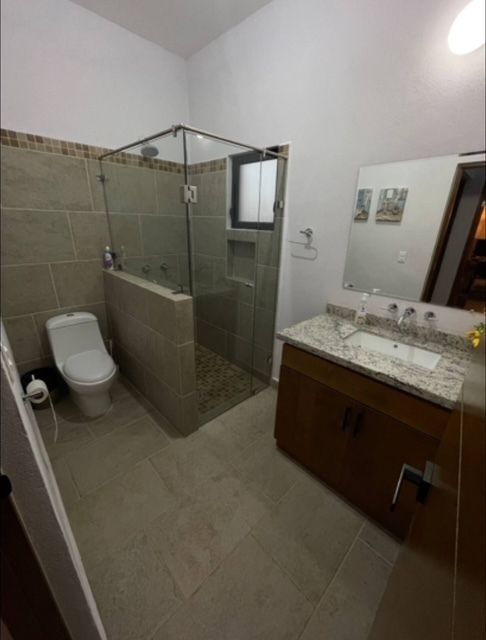 12 de 16: BAÑO 2