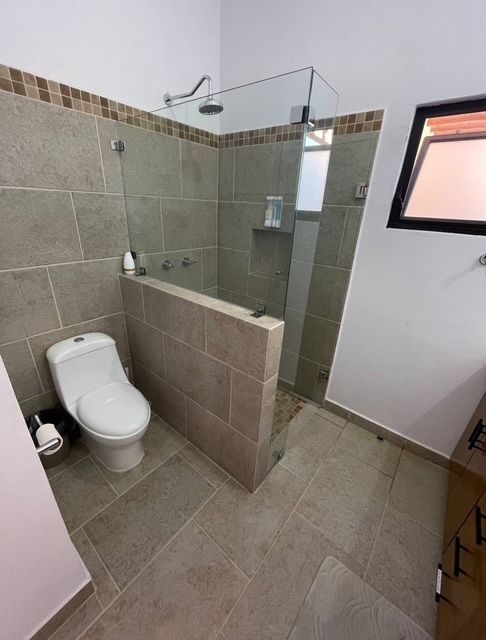 16 de 16: BAÑO RECAMARA PRINCIPAL