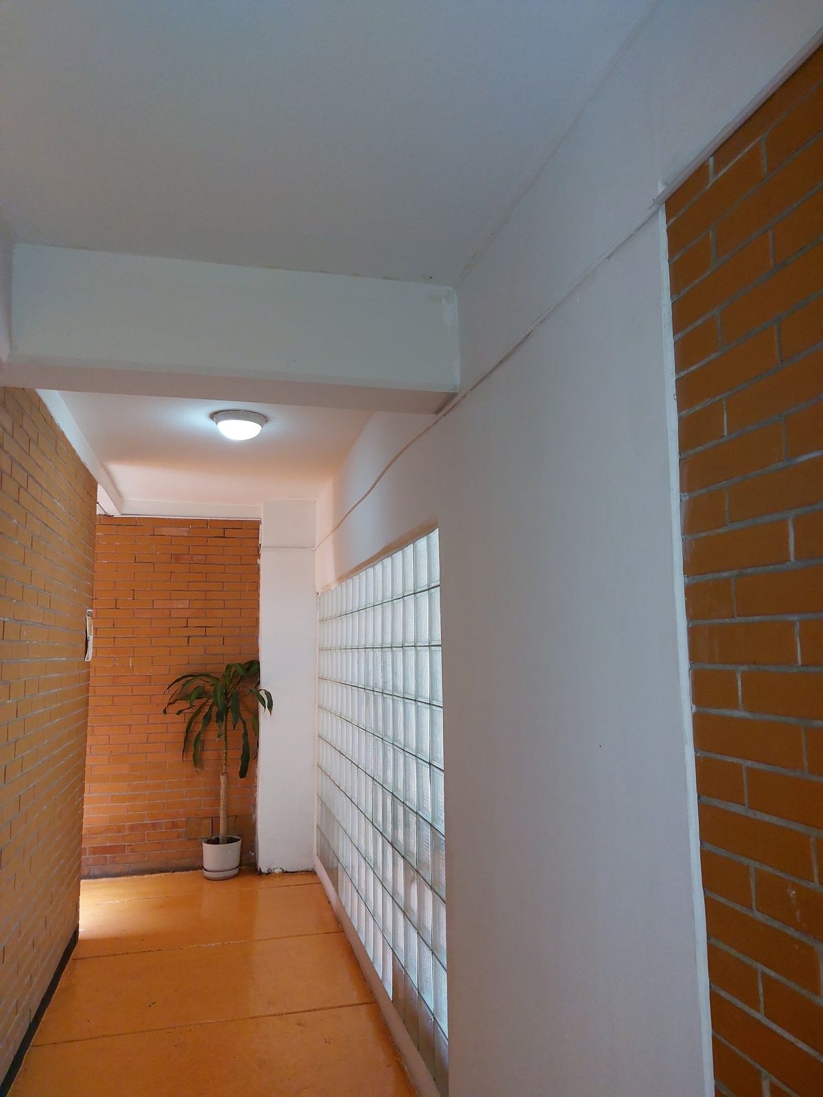 25 de 29: Interior del Edificio
