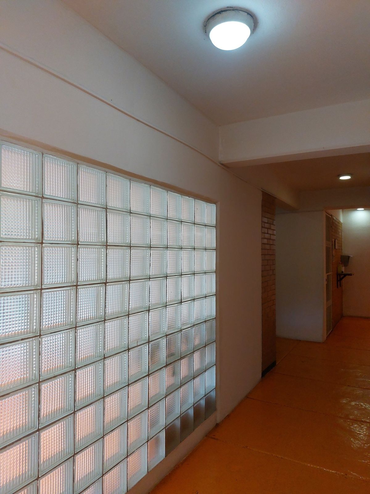 26 de 29: Interior del Edificio