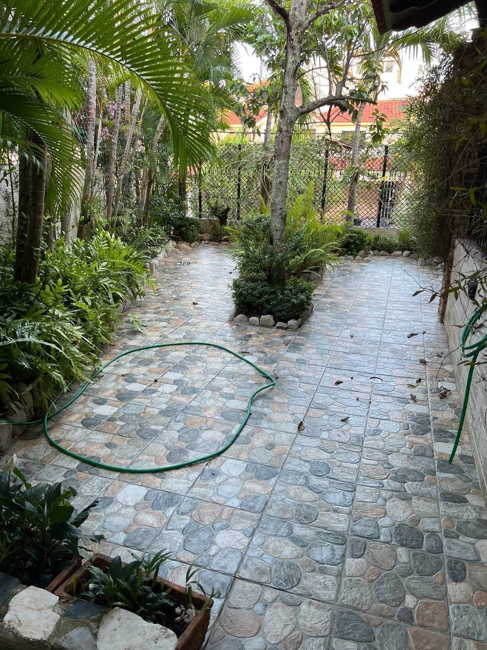 4 of 19