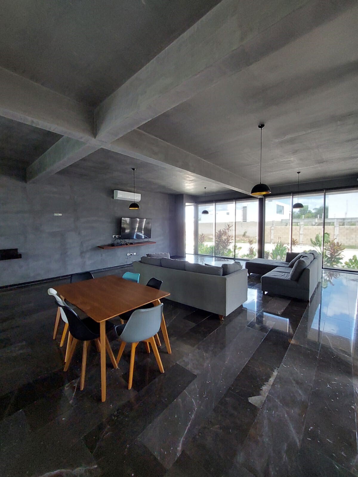 8 of 32: Salón de TV