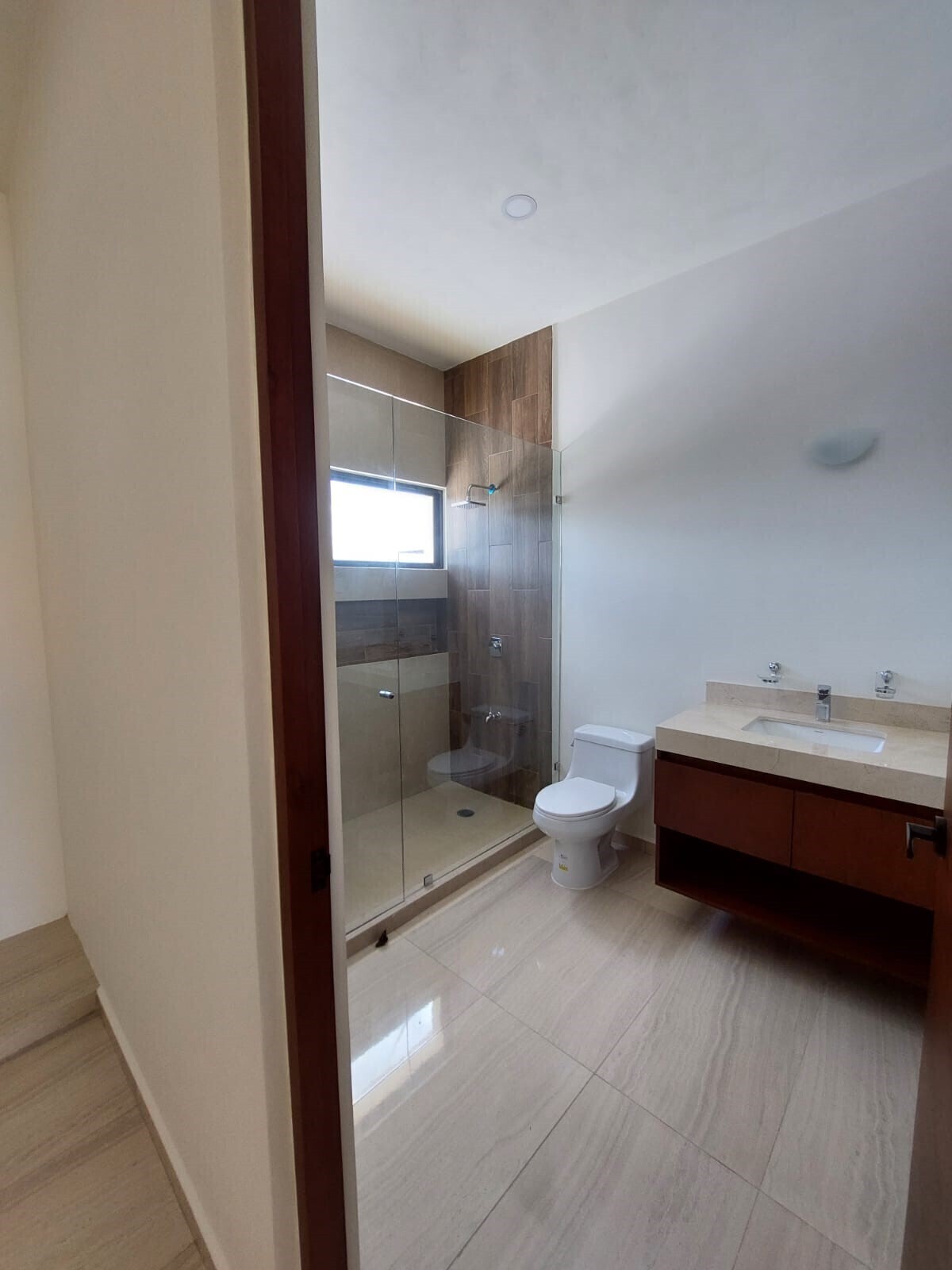 16 of 32: Baño completo