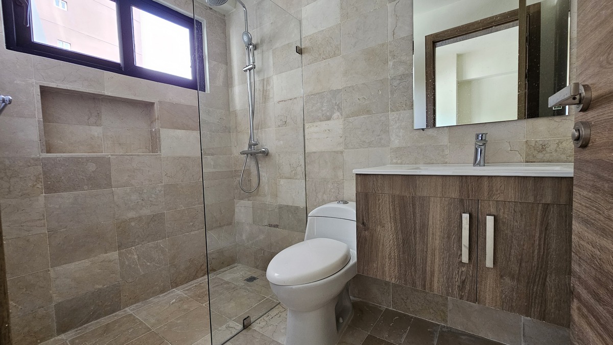 6 de 14: Baño habitacion principal