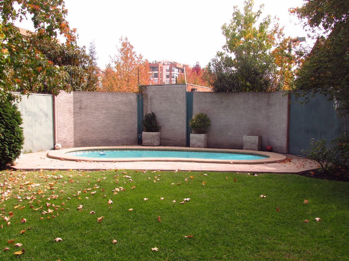 3 of 26: Piscina