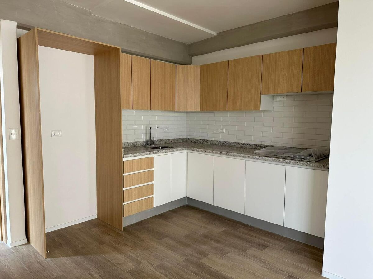 3 of 12: Cocina