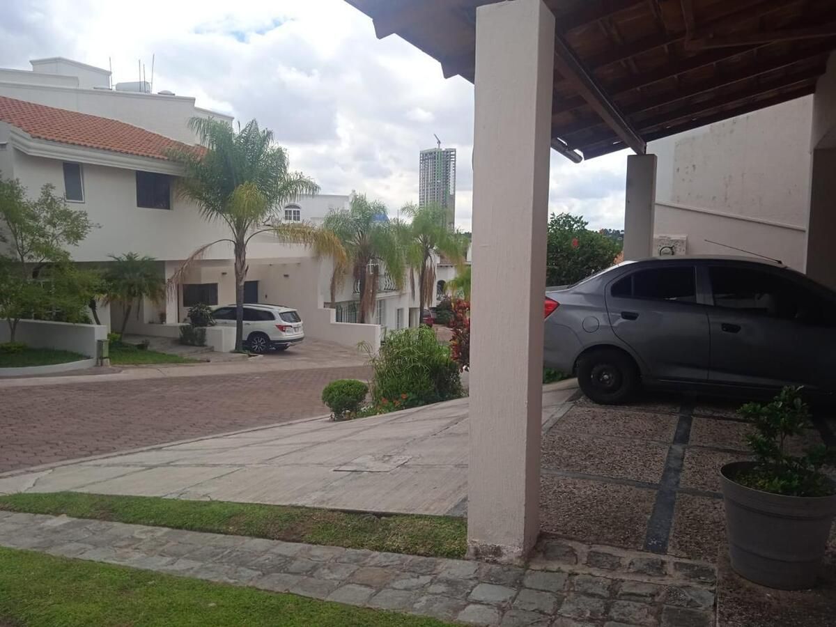 3 de 18
