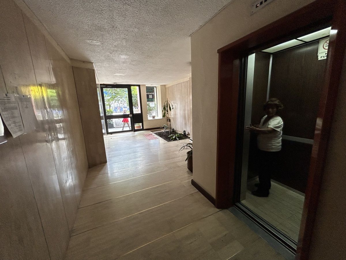 3 de 17: lobby y elevador pb