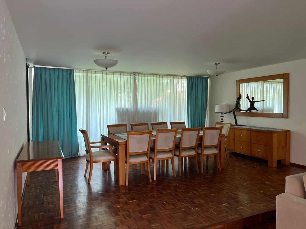 1 of 24: Comedor