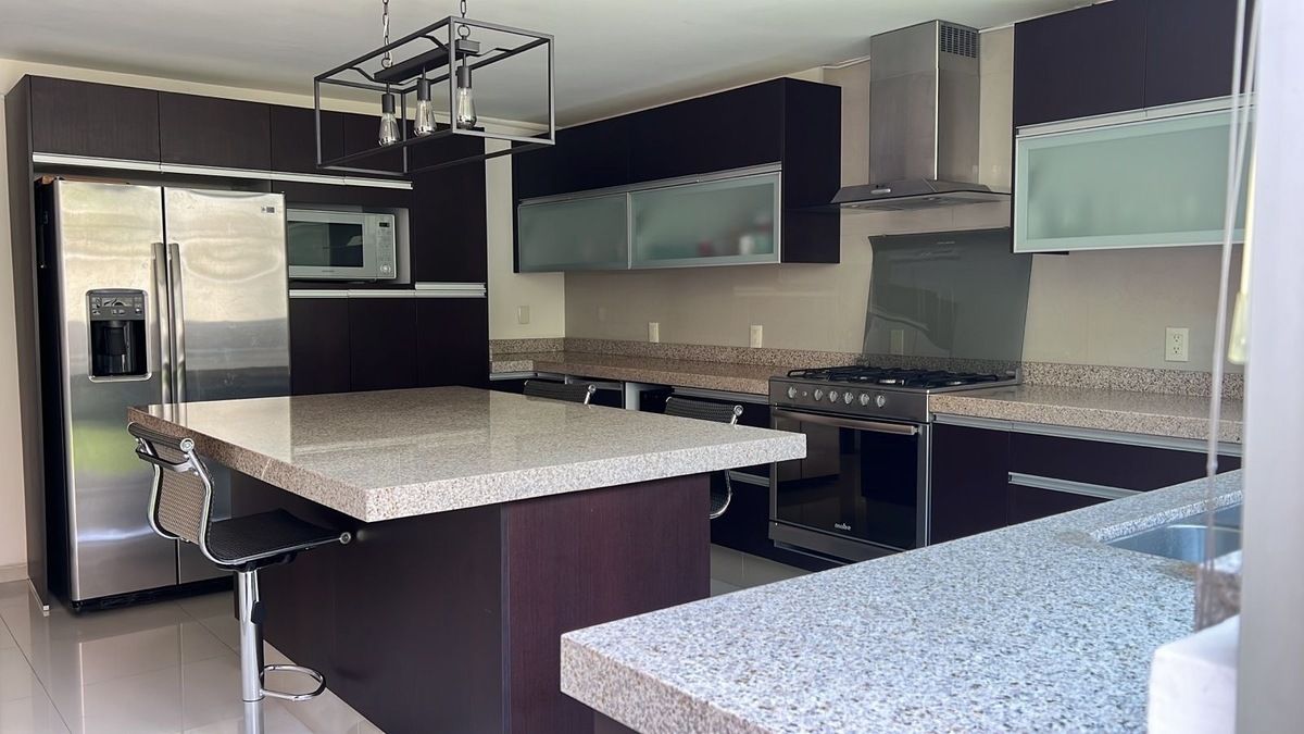 4 of 24: Cocina